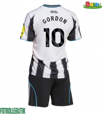 Newcastle United Anthony Gordon #10 Hemmaställ Barn 2025-26 Kortärmad (+ Korta byxor)